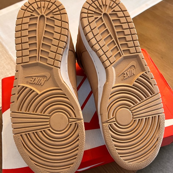 Nike Men’s High-Top Sneakers in Light Tan Vanchetta Tan - Picture 7 of 16